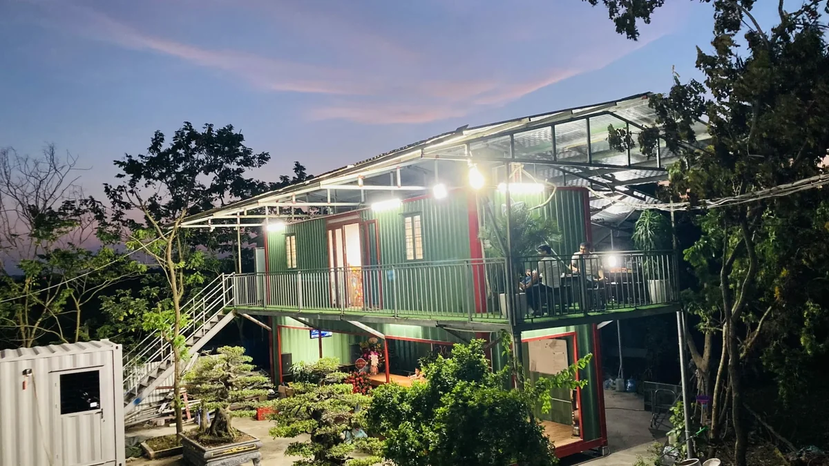 Mẫu nhà container 2 tầng